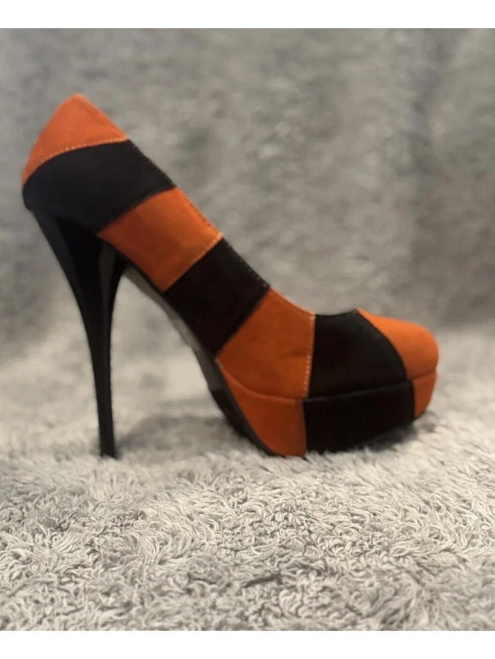 Brander Women’s 8 Platform Pumps Orange Black Colorblock Faux Suede Stiletto